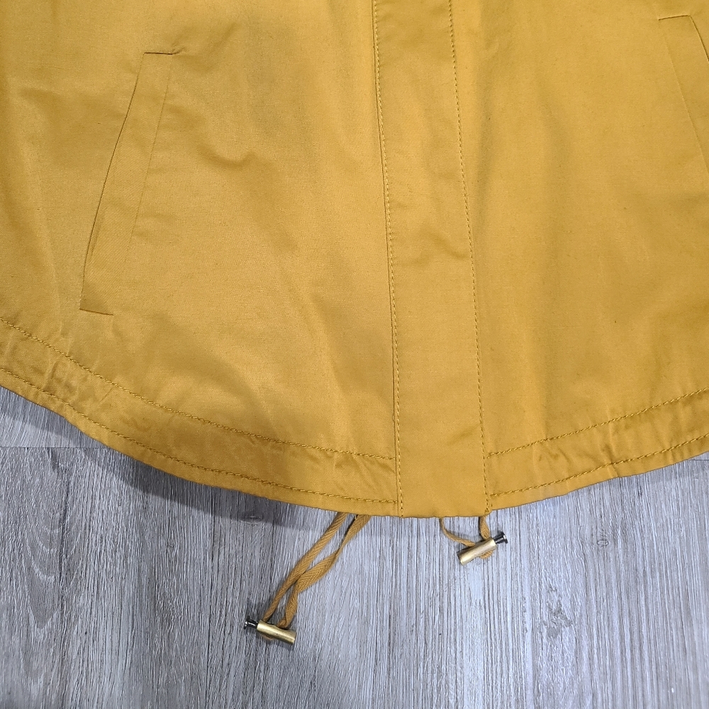 Loft Jacket - Picture 8 of 9